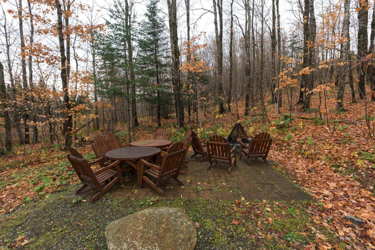 Вілла Domaine Des Montagnais Notre-Dame-Des-Bois Екстер'єр фото